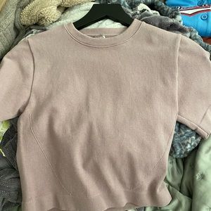 Everlane form fitting top lavender color